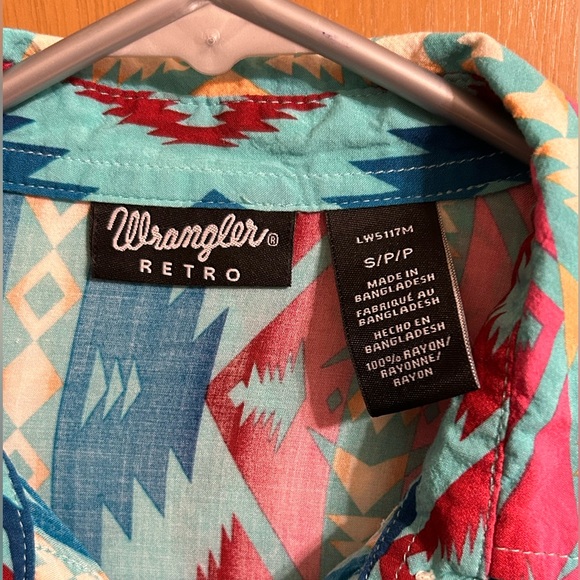 Wrangler Retro Women’s Aztec Western Snap Button Shirt Size Small - Picture 2 of 4